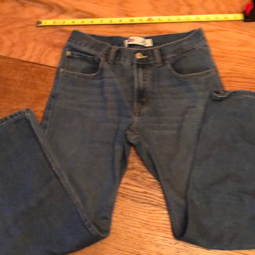 LEVI JEANS
